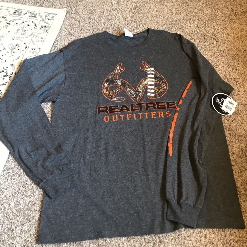 Men’s long sleeve